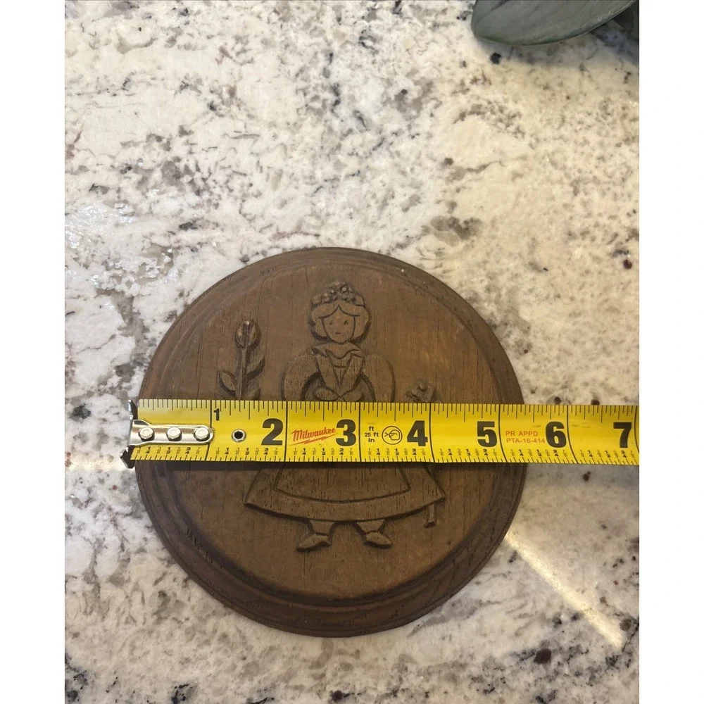 Vintage Resin Dutch Girl Wood Tone Hidden‎ Key Holder Cottage Core Granny Core